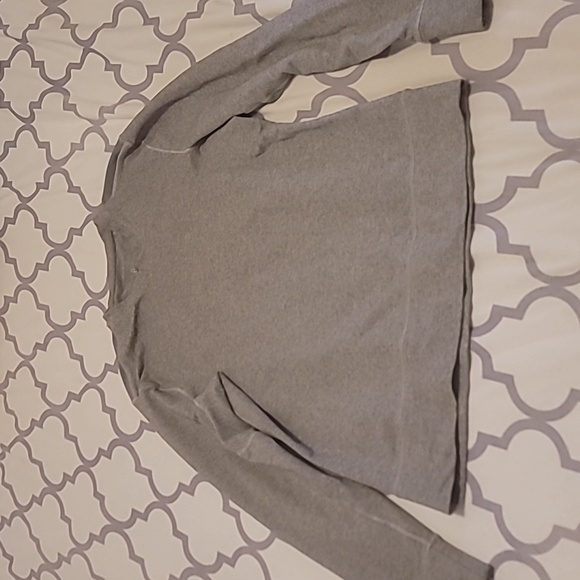 Lululemon Men's Activewear V Neck Gray Pullover Reflective Sweater Men's M - Picture 1 of 4